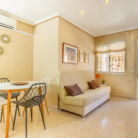 Lovely In With Swimming Pool Apartamento